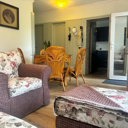 Neon Balaton, Large Botanical Garden, Bicycles, Pet&family Friendly, Outside Kitchen, Apartmán *