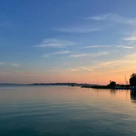 Neon Balaton, Large Botanical Garden, Bicycles, Pet&family Friendly, Outside Kitchen,