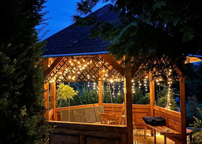 Апартаменты Neon Balaton, Large Botanical Garden, Bicycles, Pet&family Friendly, Outside Kitchen, Чопак