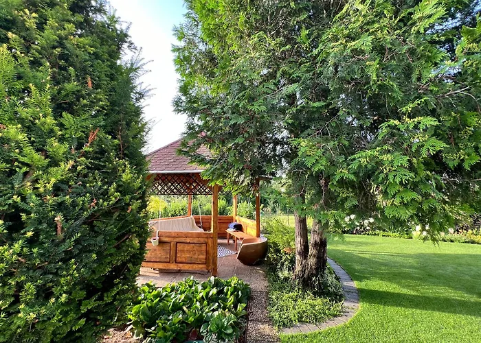 Neon Balaton, Large Botanical Garden, Bicycles, Pet&family Friendly, Outside Kitchen, Апартаменты *